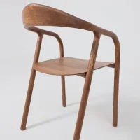 Стул Био, покрытие коньяк, массив дуба